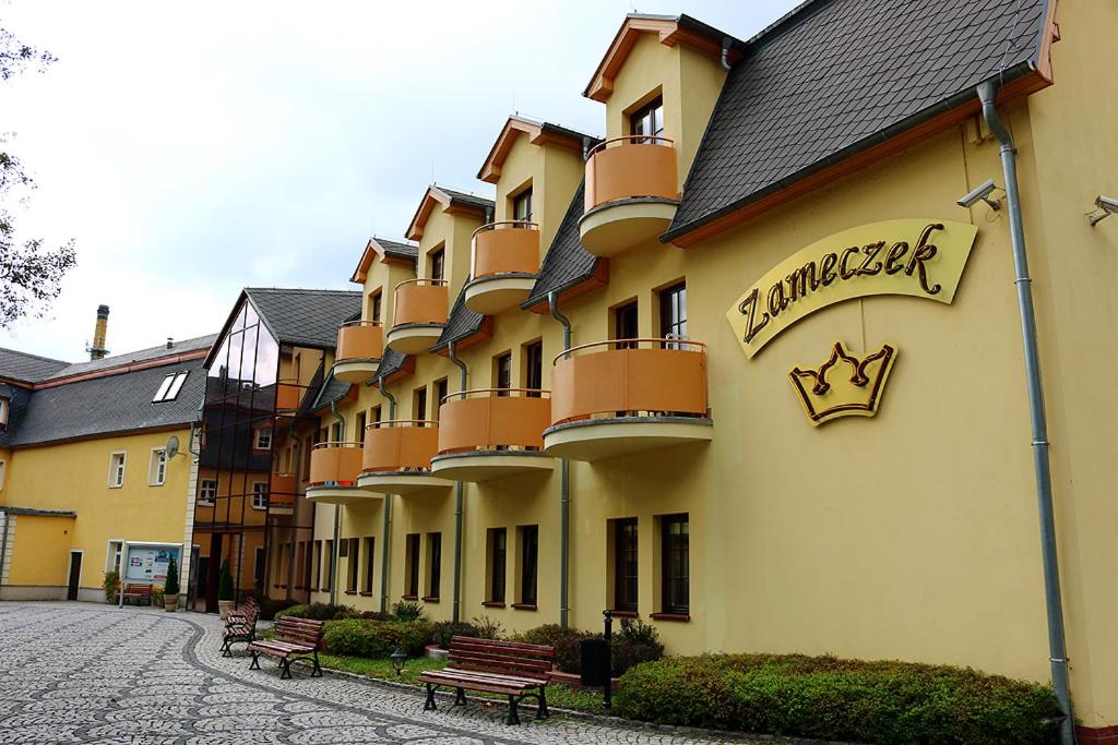 Zameczek view 3