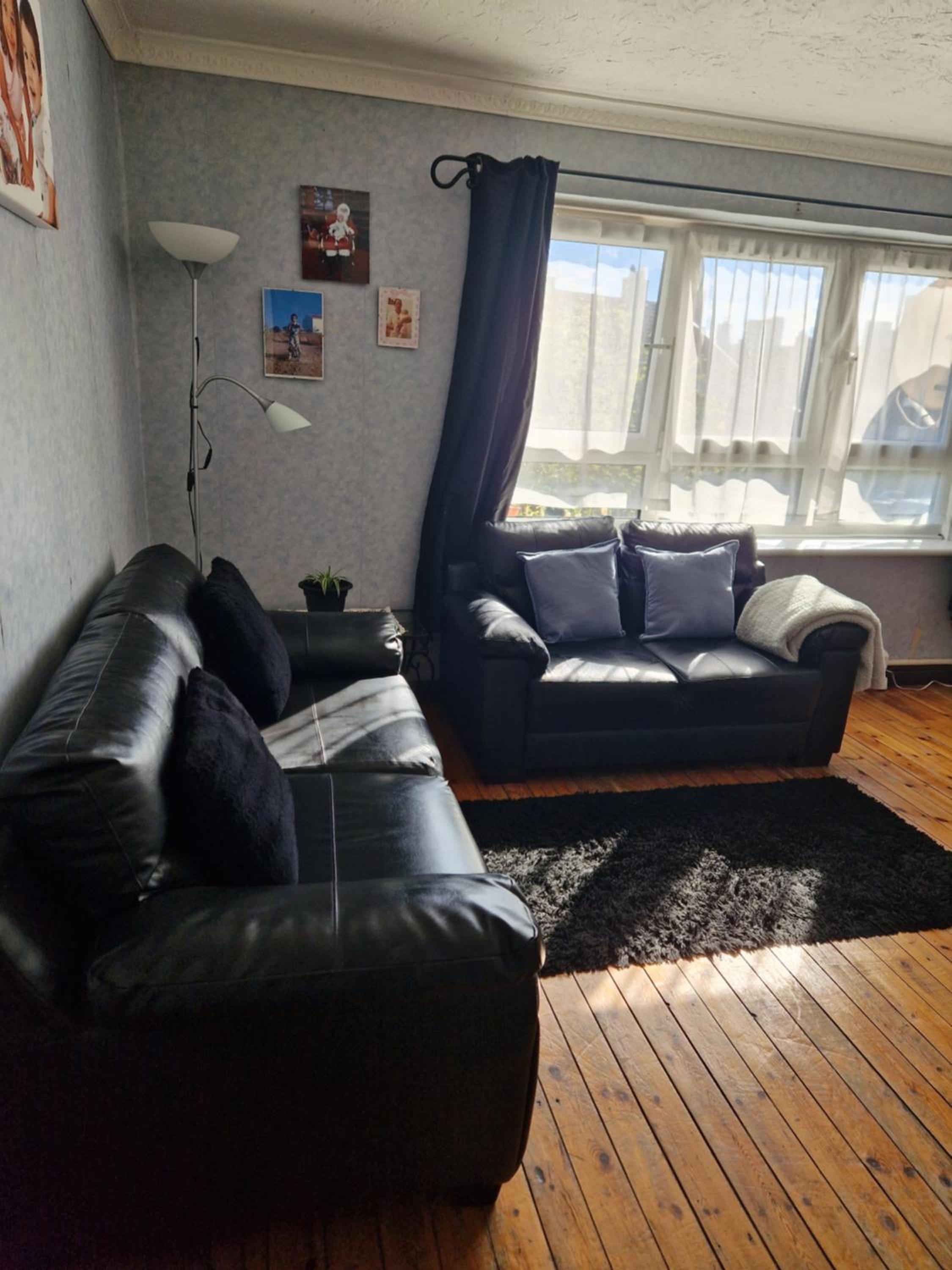 2 Bed-Sleeps5-Free Parking-10 min Walk underground