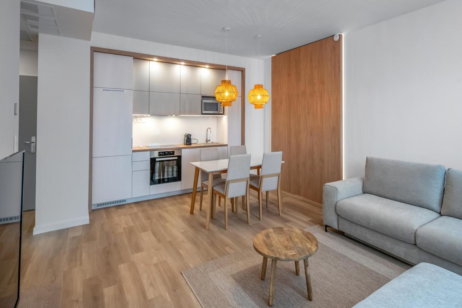 Platán Apartman by HelloBalatonlelle