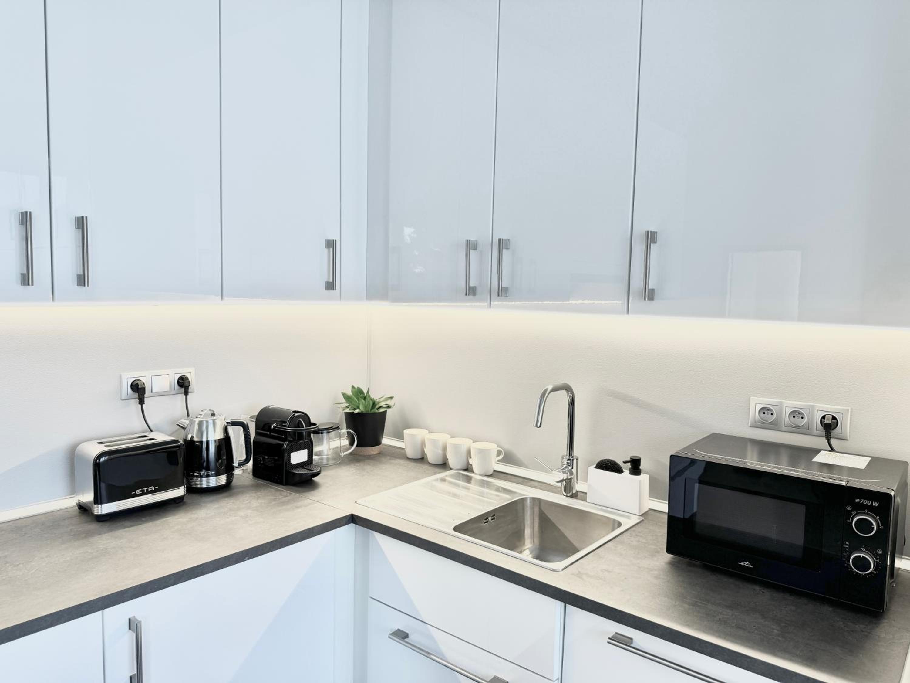 96m2 Designer Apartment, FREE Garage Parking