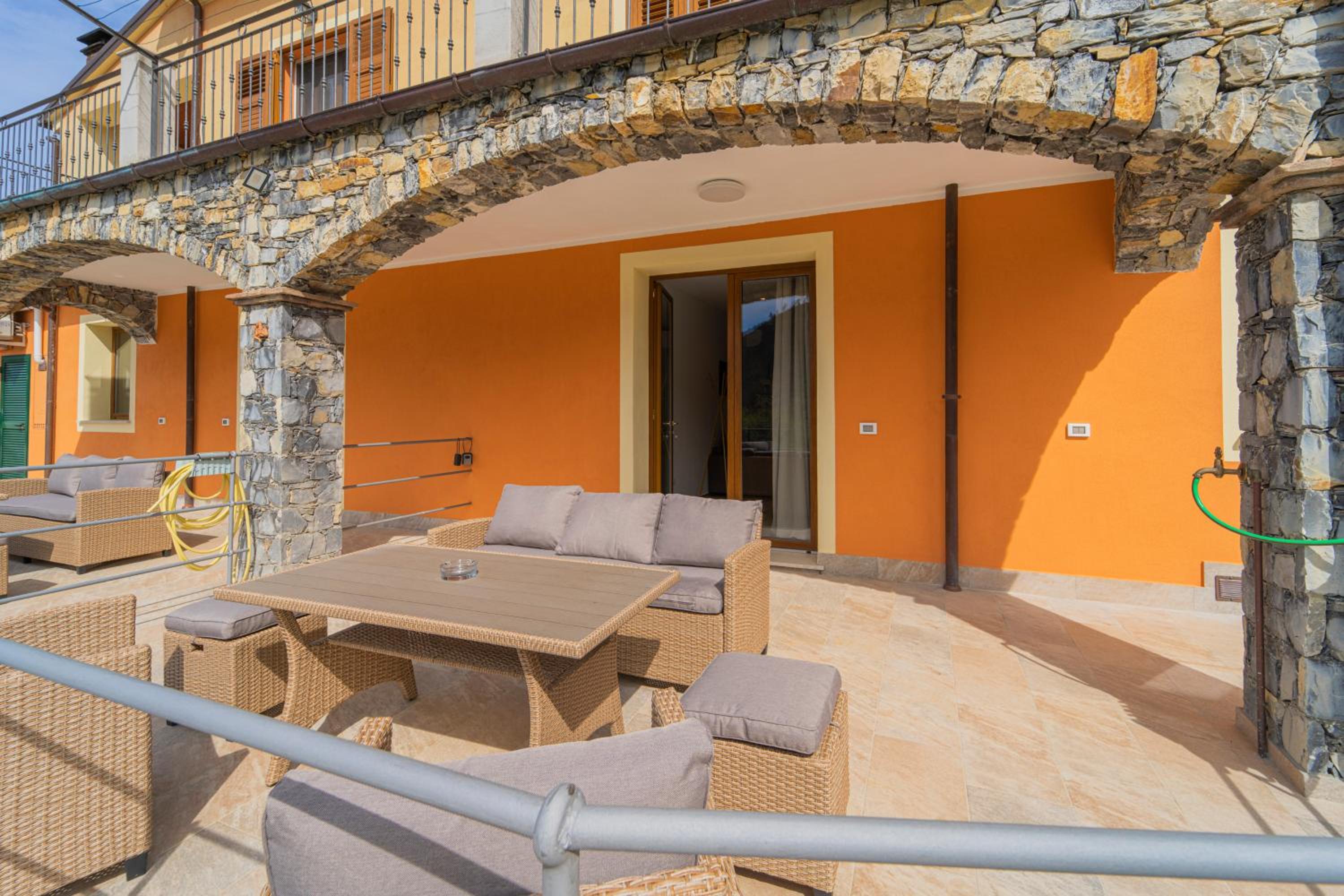 268 - Casa Paradise B2, nel verde di Casarza a 15 minuti d'auto dal Mare - PARCHEGGIO PRIVATO INCLUSO view 3