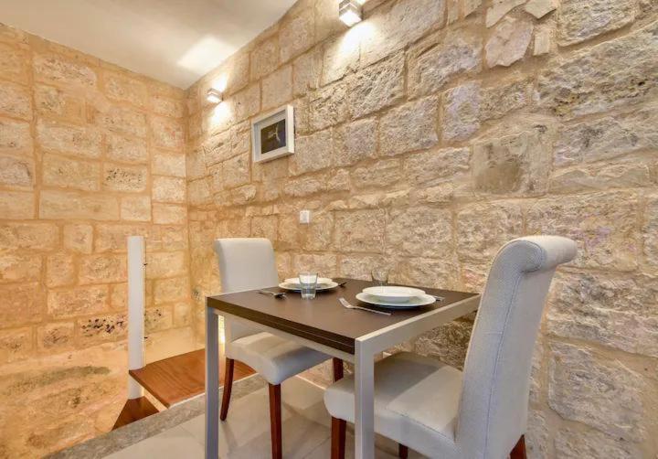 Cosy 1BR home in the heart of vibrant Valletta by 360 Estates view 4