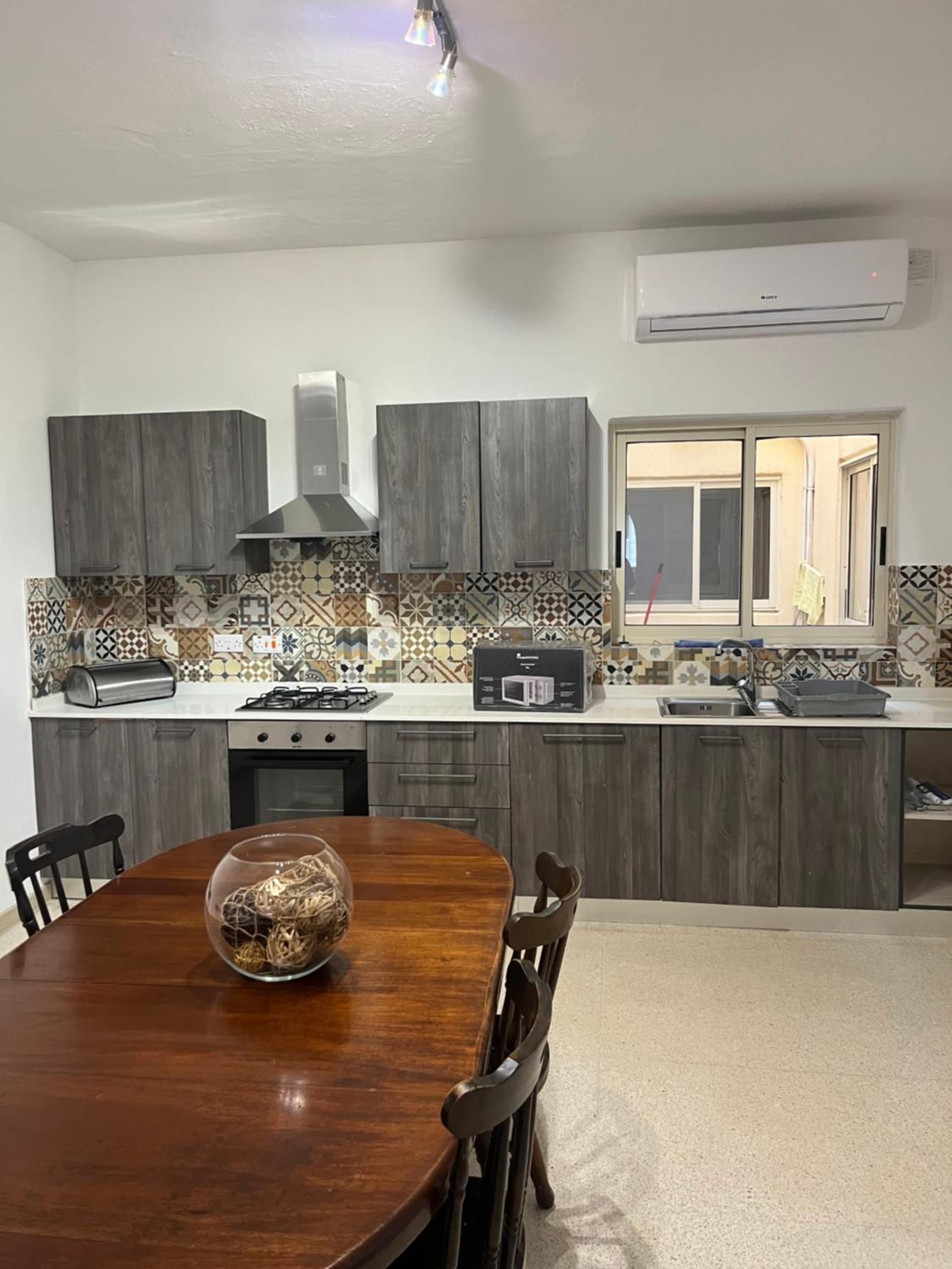 Lovely room, in shared house perfect location