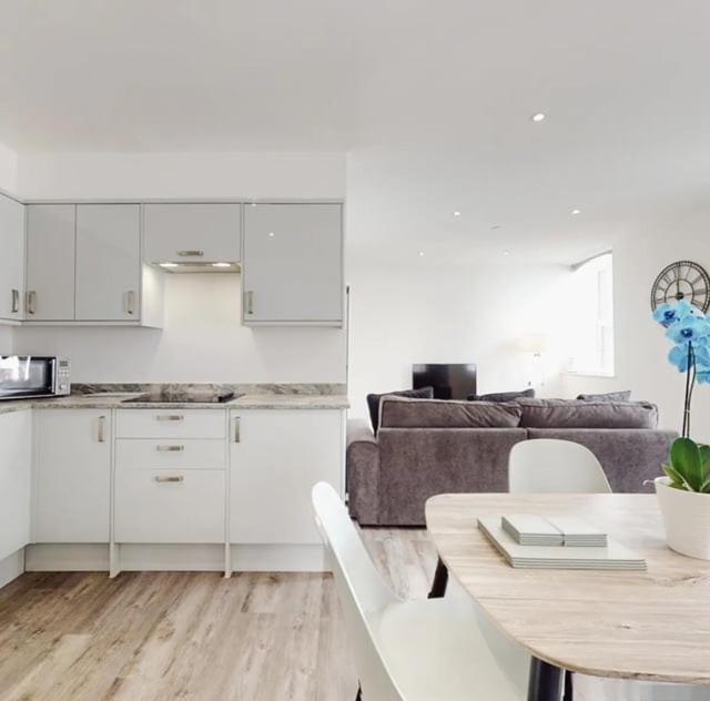 Spacious two bedroom apartment with Valley views view 2