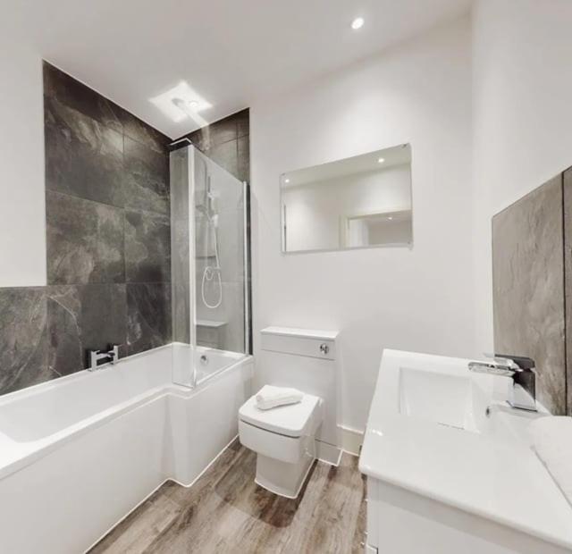 Spacious two bedroom apartment with Valley views view 4