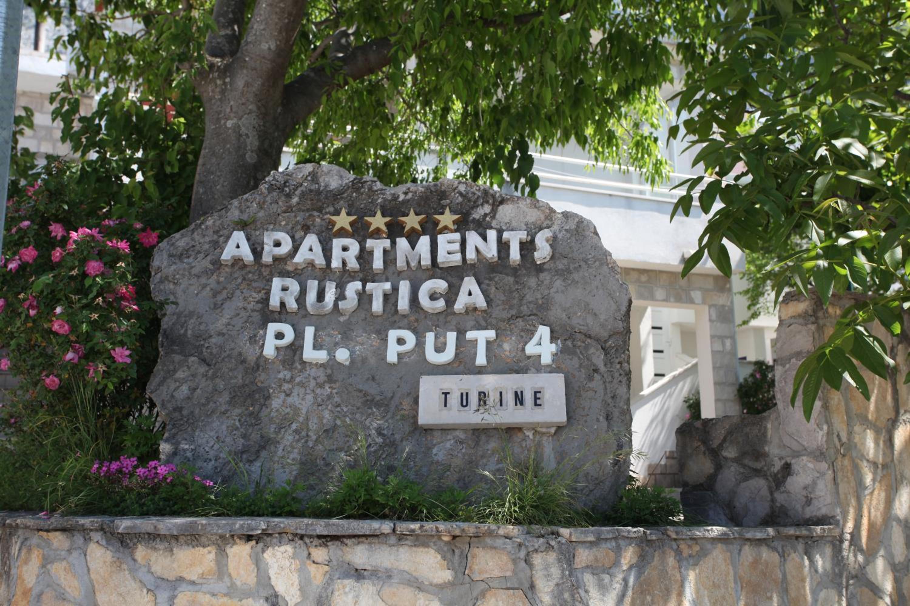 Apartments Rustica
