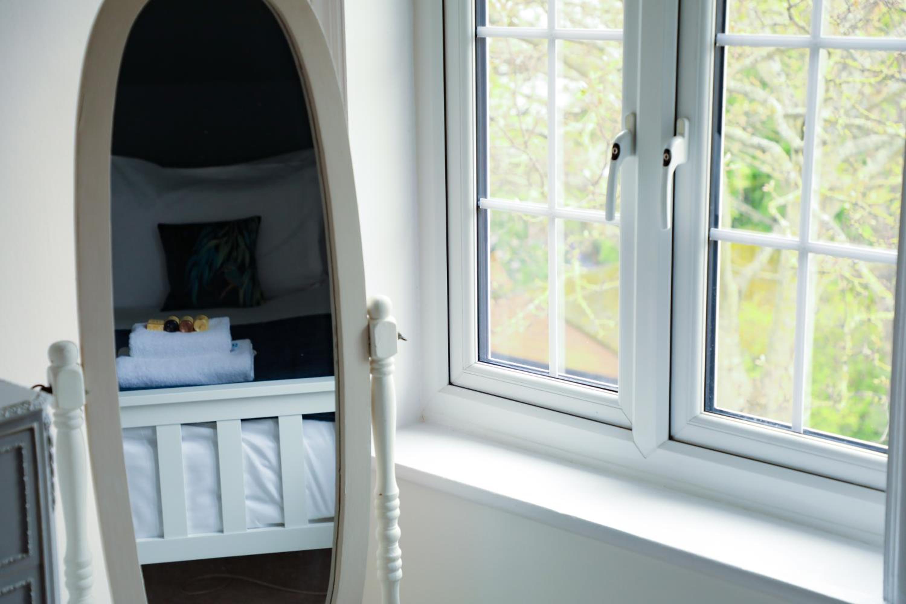 8 person home in Hoylake - The Wirral Peninsula