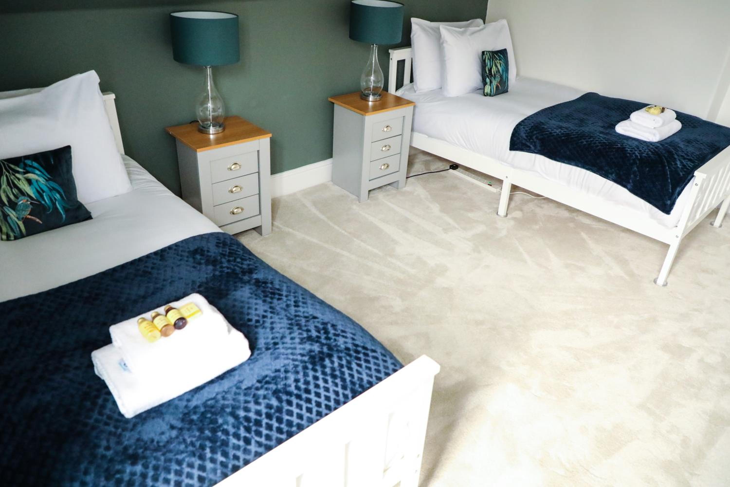 8 person home in Hoylake - The Wirral Peninsula
