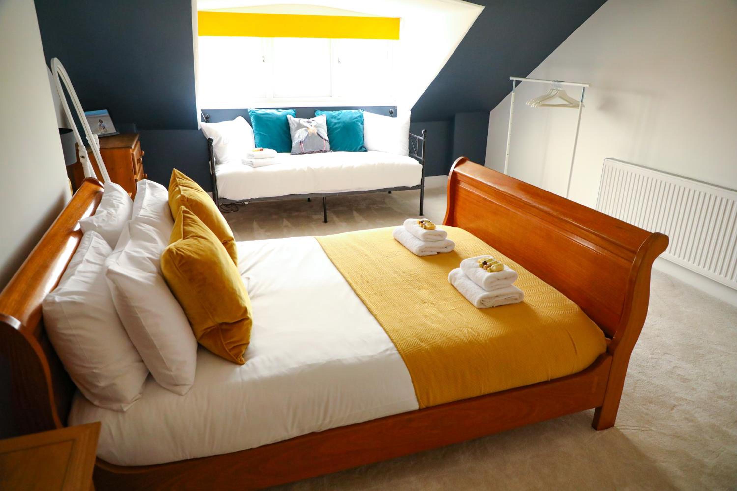 8 person home in Hoylake - The Wirral Peninsula, photo 11