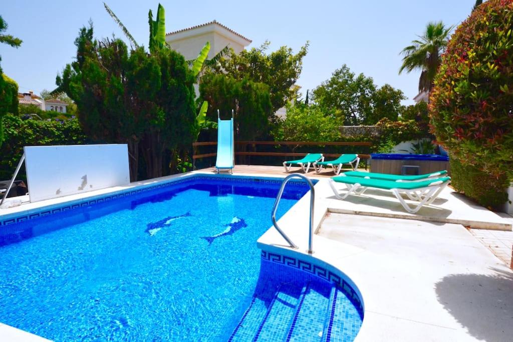 High Quality, Spacious, 4 Bedroom private Villa