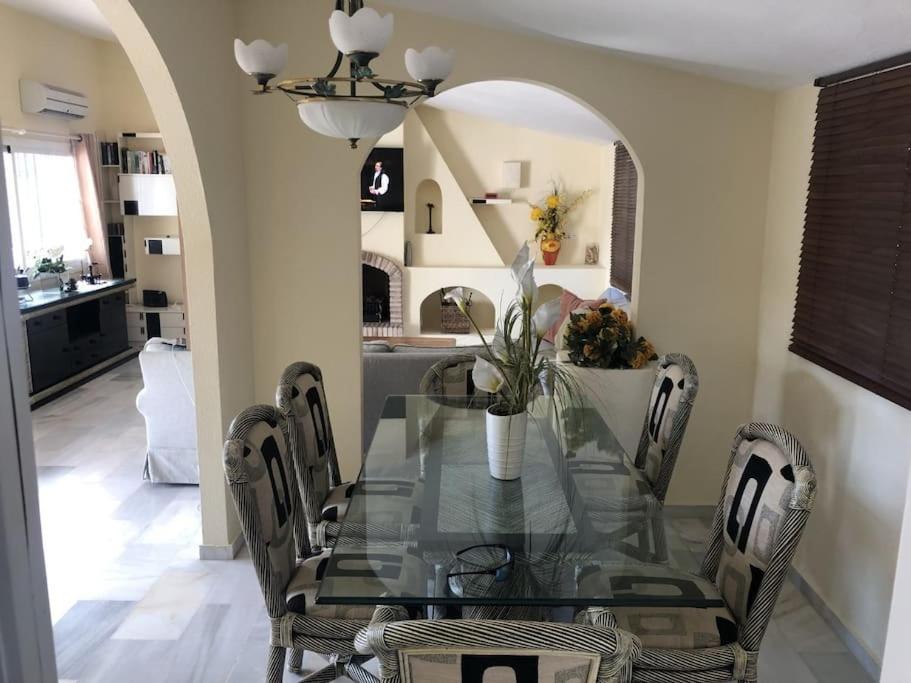 High Quality, Spacious, 4 Bedroom private Villa
