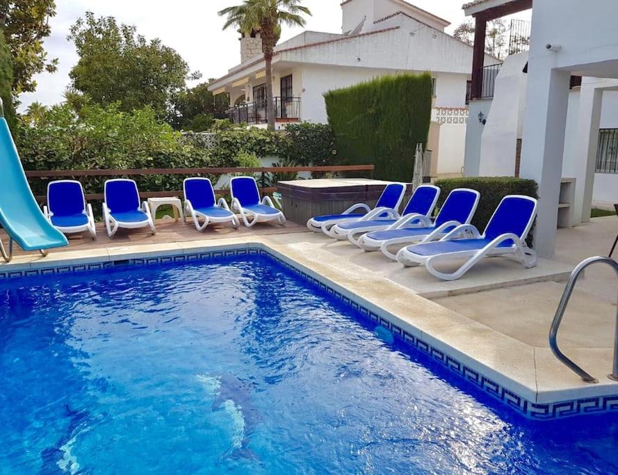High Quality, Spacious, 4 Bedroom private Villa
