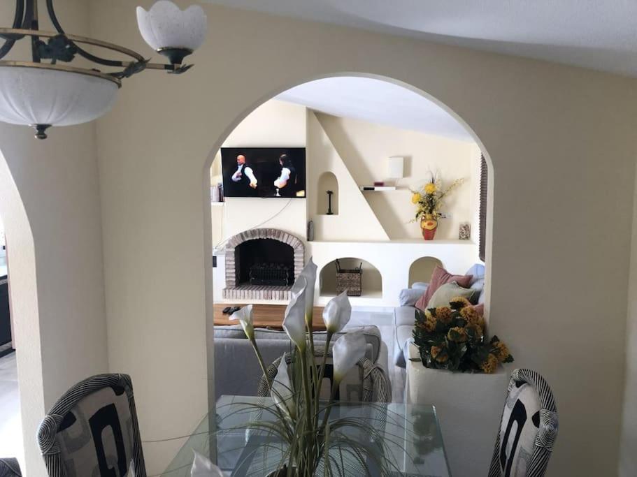 High Quality, Spacious, 4 Bedroom private Villa