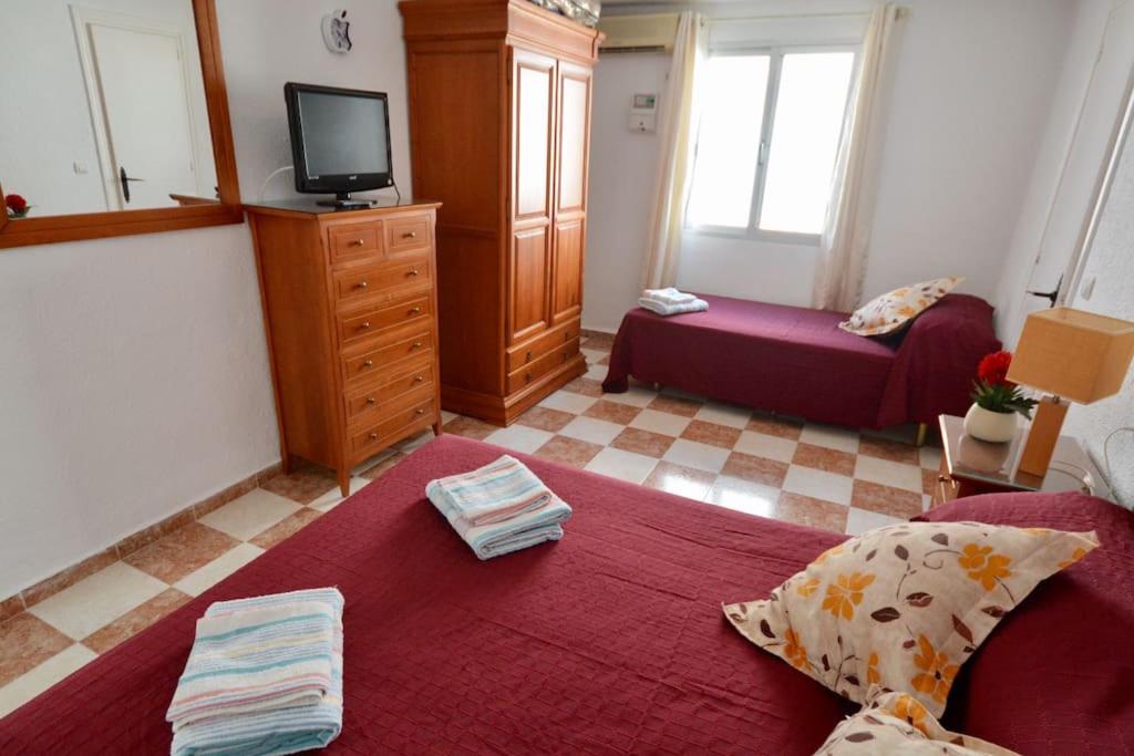 High Quality, Spacious, 4 Bedroom private Villa