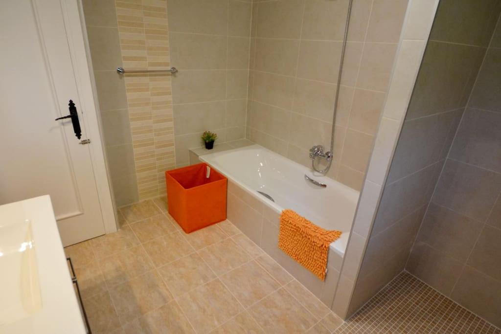 High Quality, Spacious, 4 Bedroom private Villa