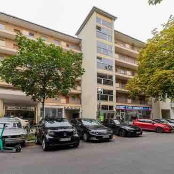 modern & bright Apartment +parking @Kurfürstendamm