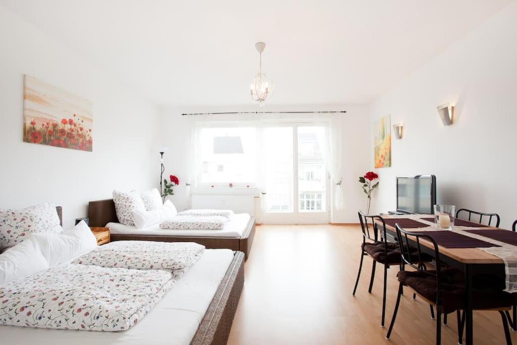 modern & bright Apartment +parking @Kurfürstendamm
