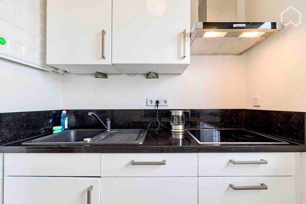 modern & bright Apartment +parking @Kurfürstendamm