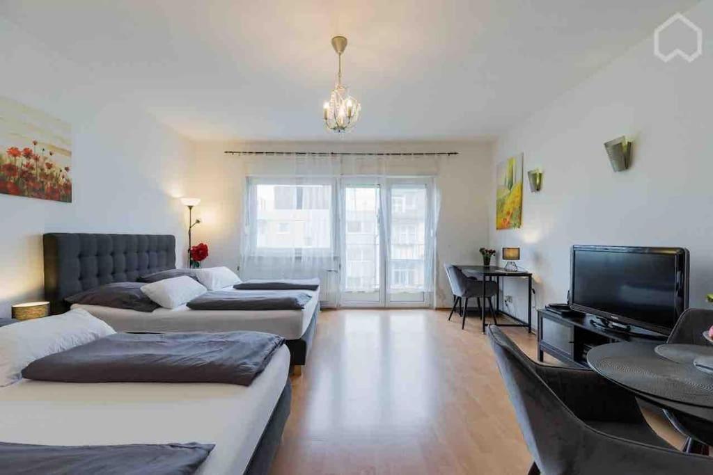 modern & bright Apartment +parking @Kurfürstendamm