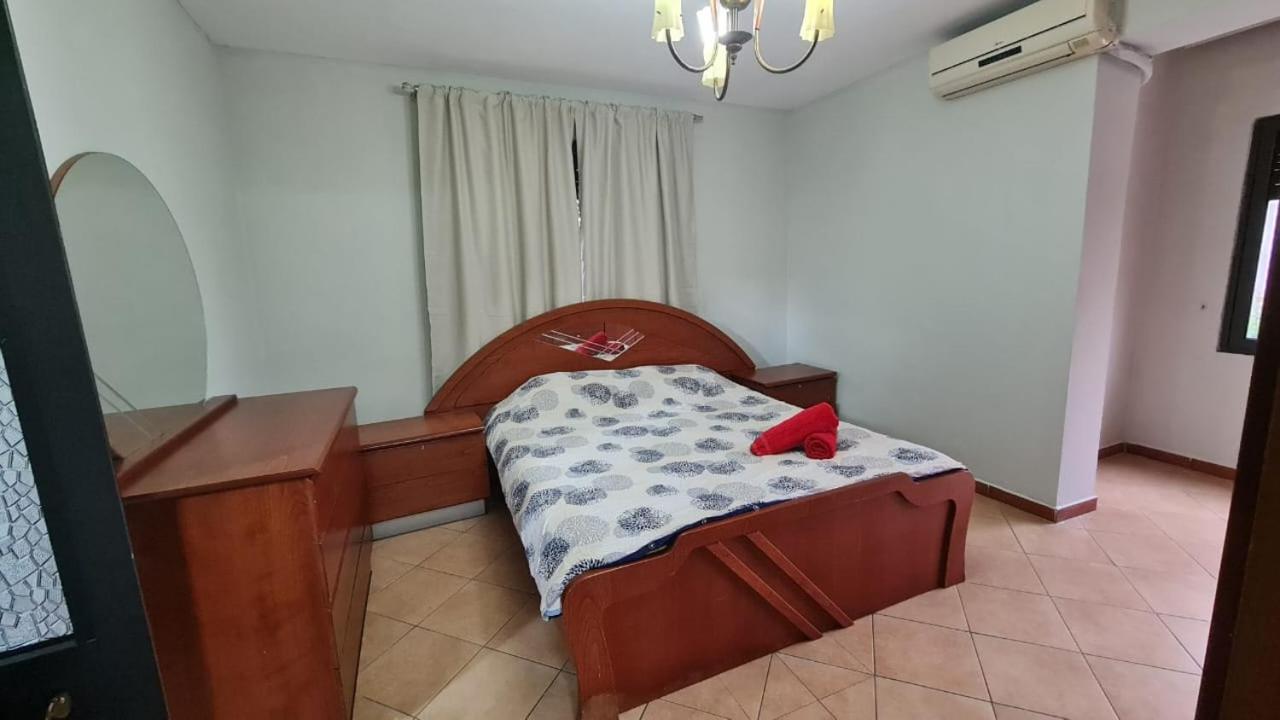 Calmly, spacious apartment next to USA embassy