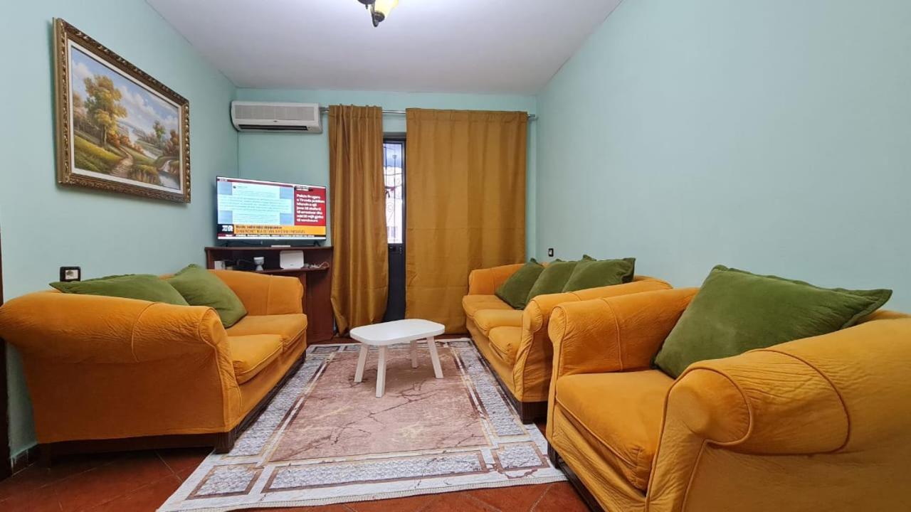 Calmly, spacious apartment next to USA embassy
