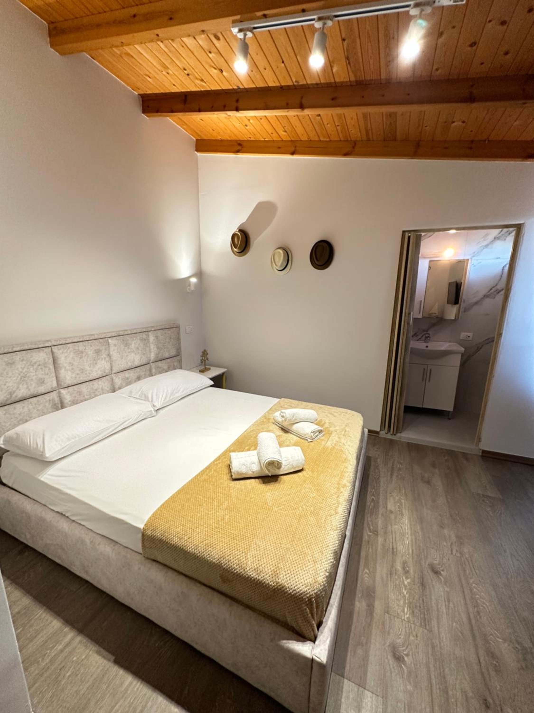 Anel Suites