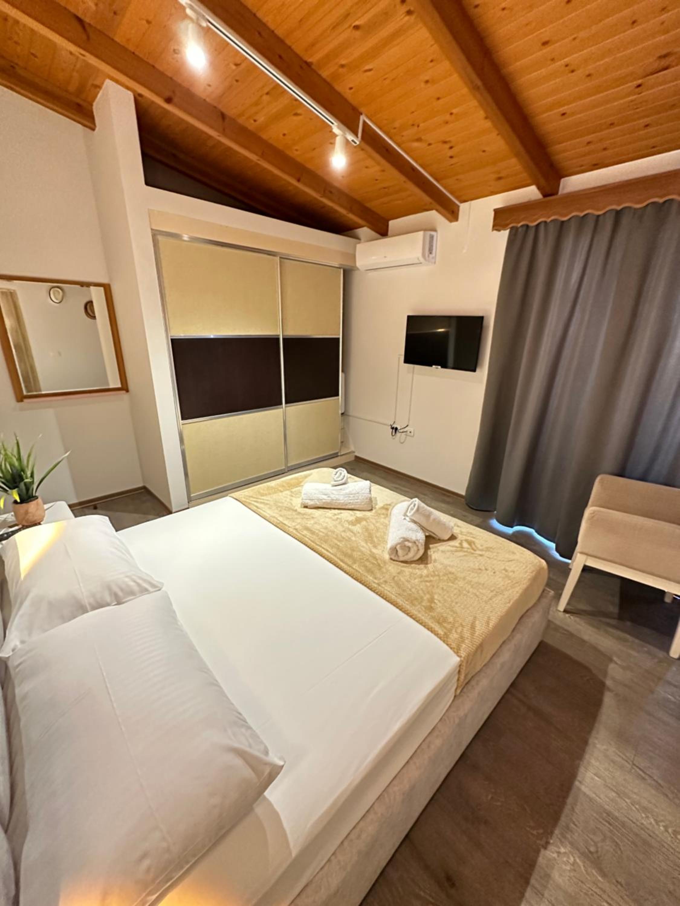 Anel Suites