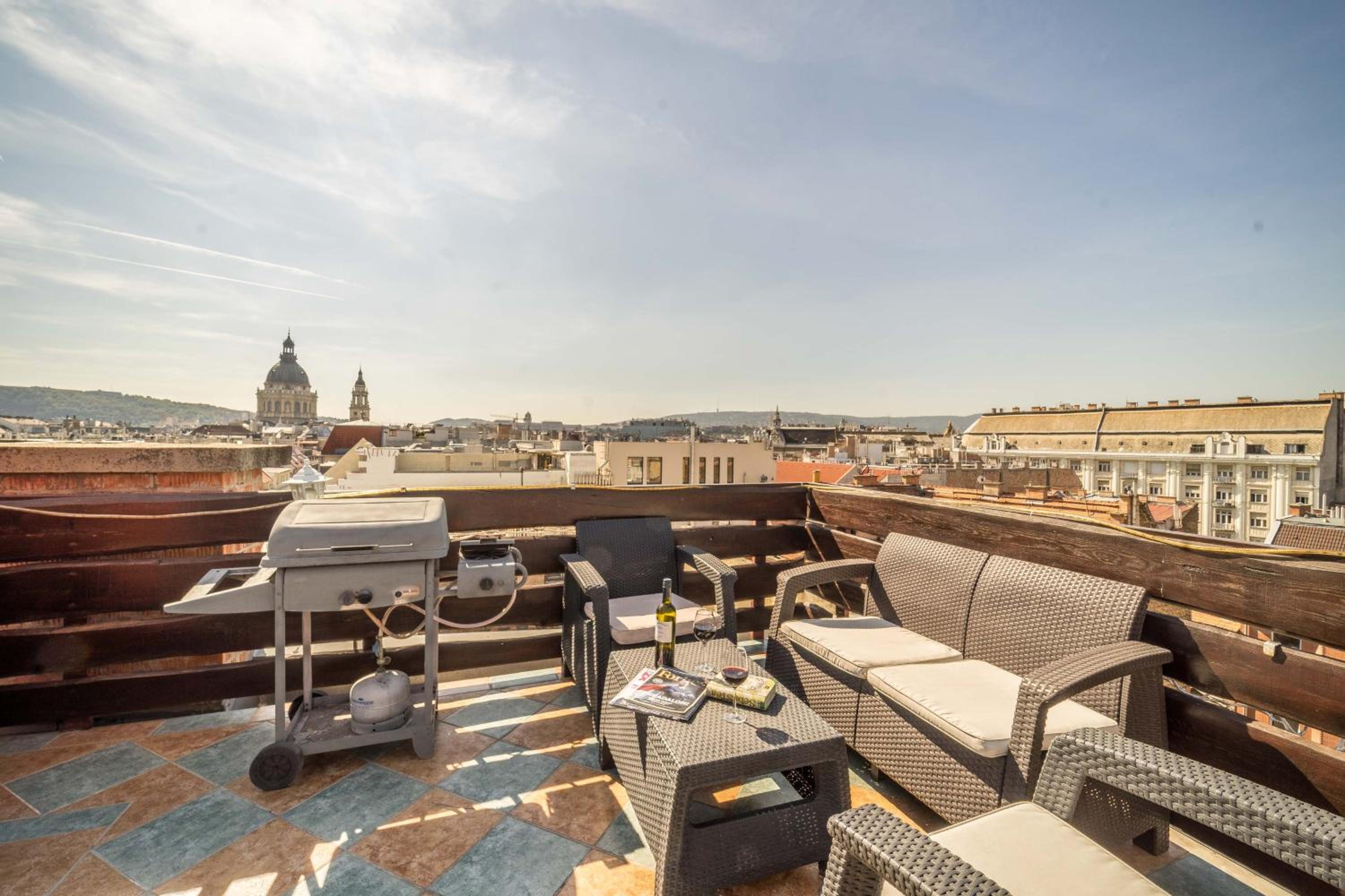 Opera Panoramic Penthouse Suite