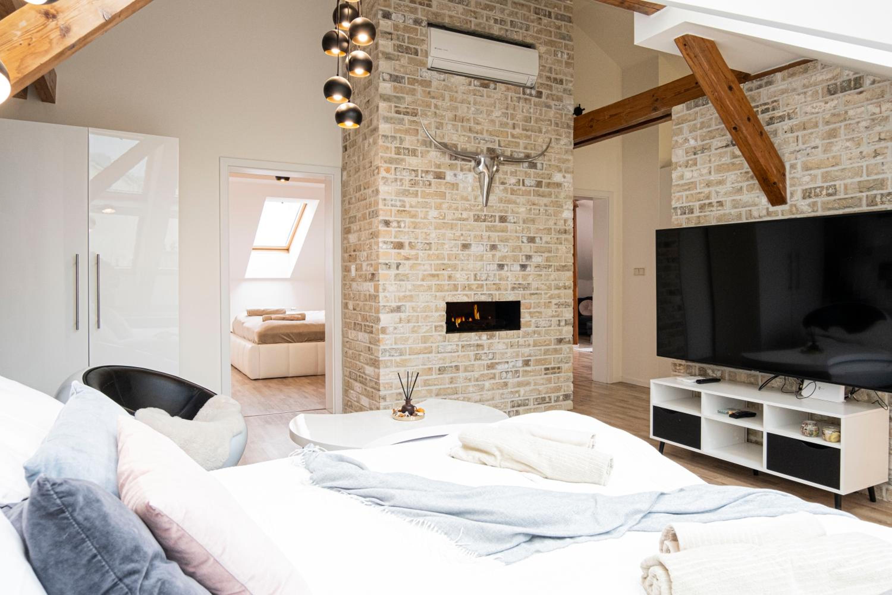 Rentero Marilyn Monroe Apartment with AC in Prague center