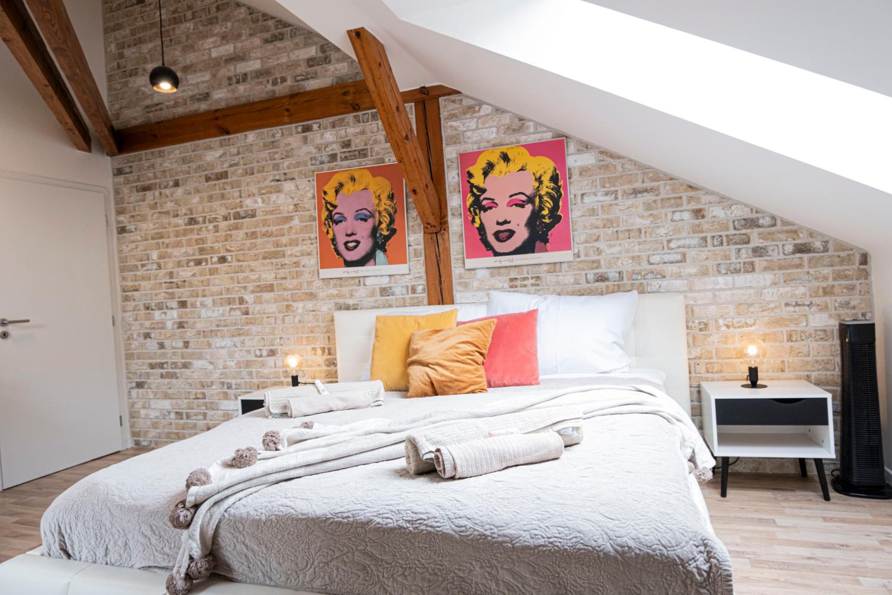 Rentero Marilyn Monroe Apartment with AC in Prague center