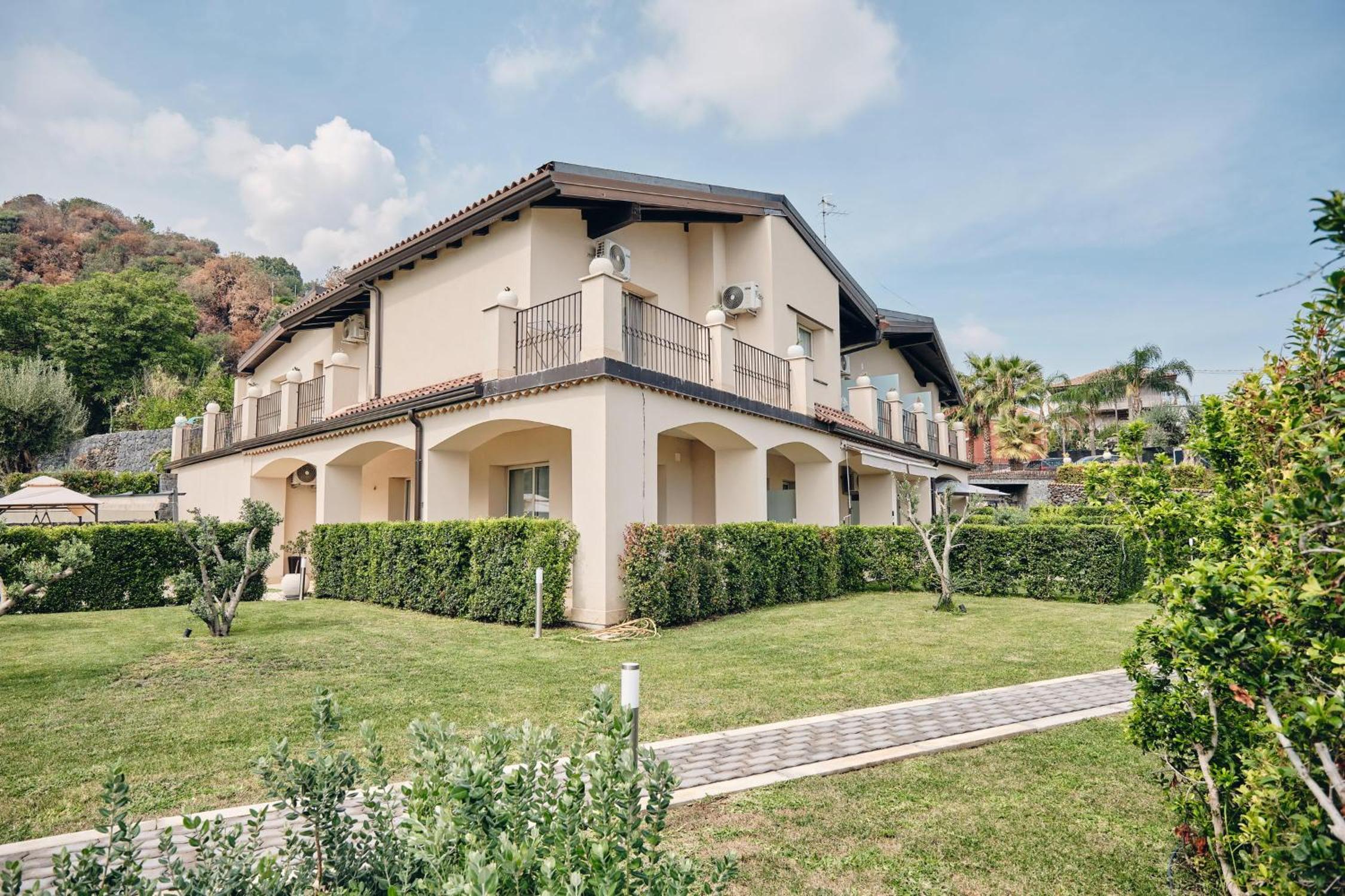 CORTILIO Luxury Homes on Etna view 4