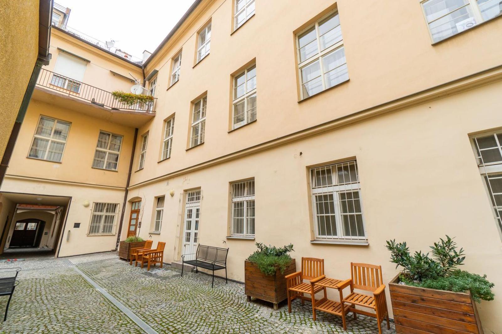 Rentero Marilyn Monroe Apartment with AC in Prague center