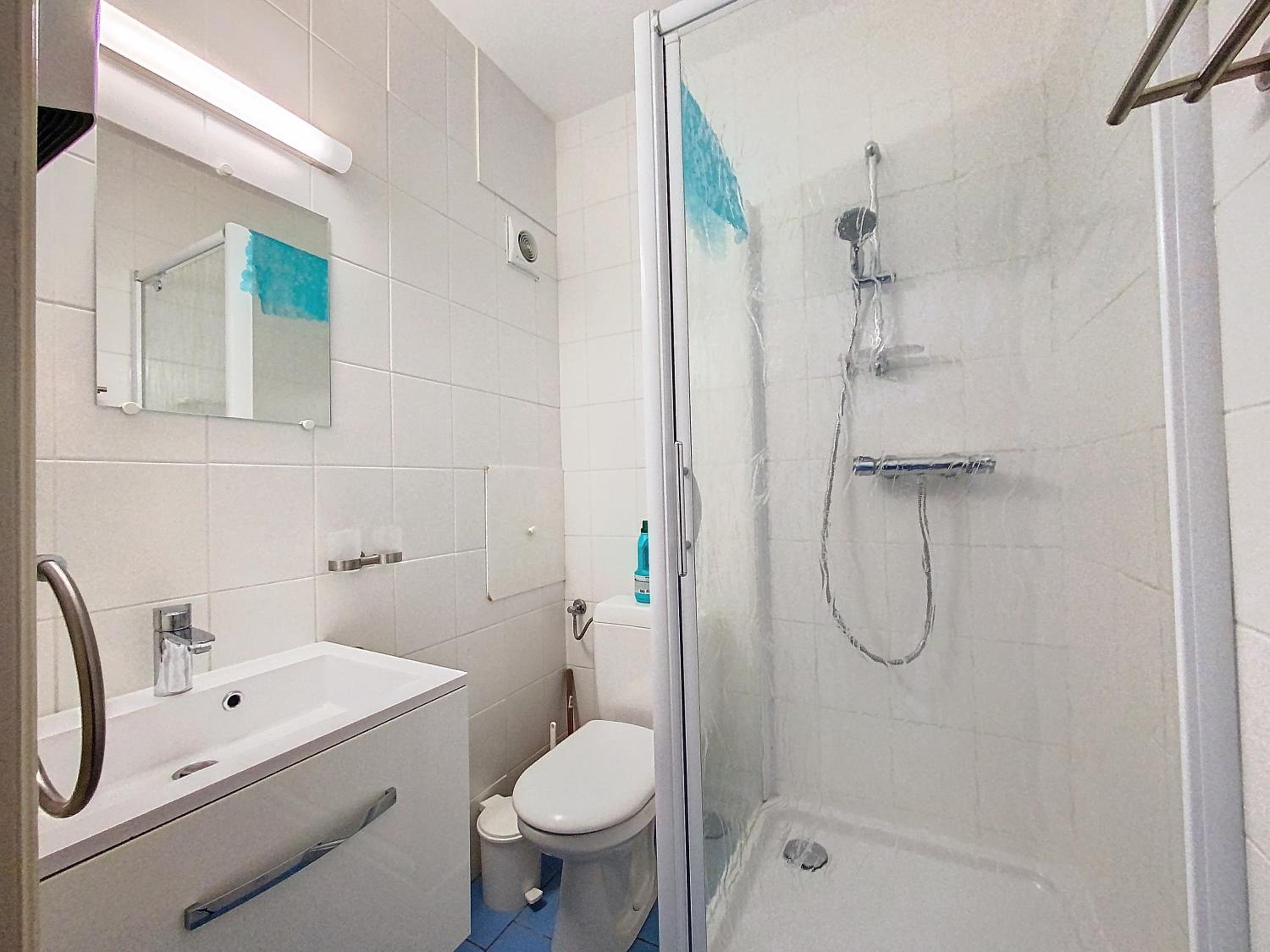 Appartement 'Louvain Plage' te Koksijde - Bad