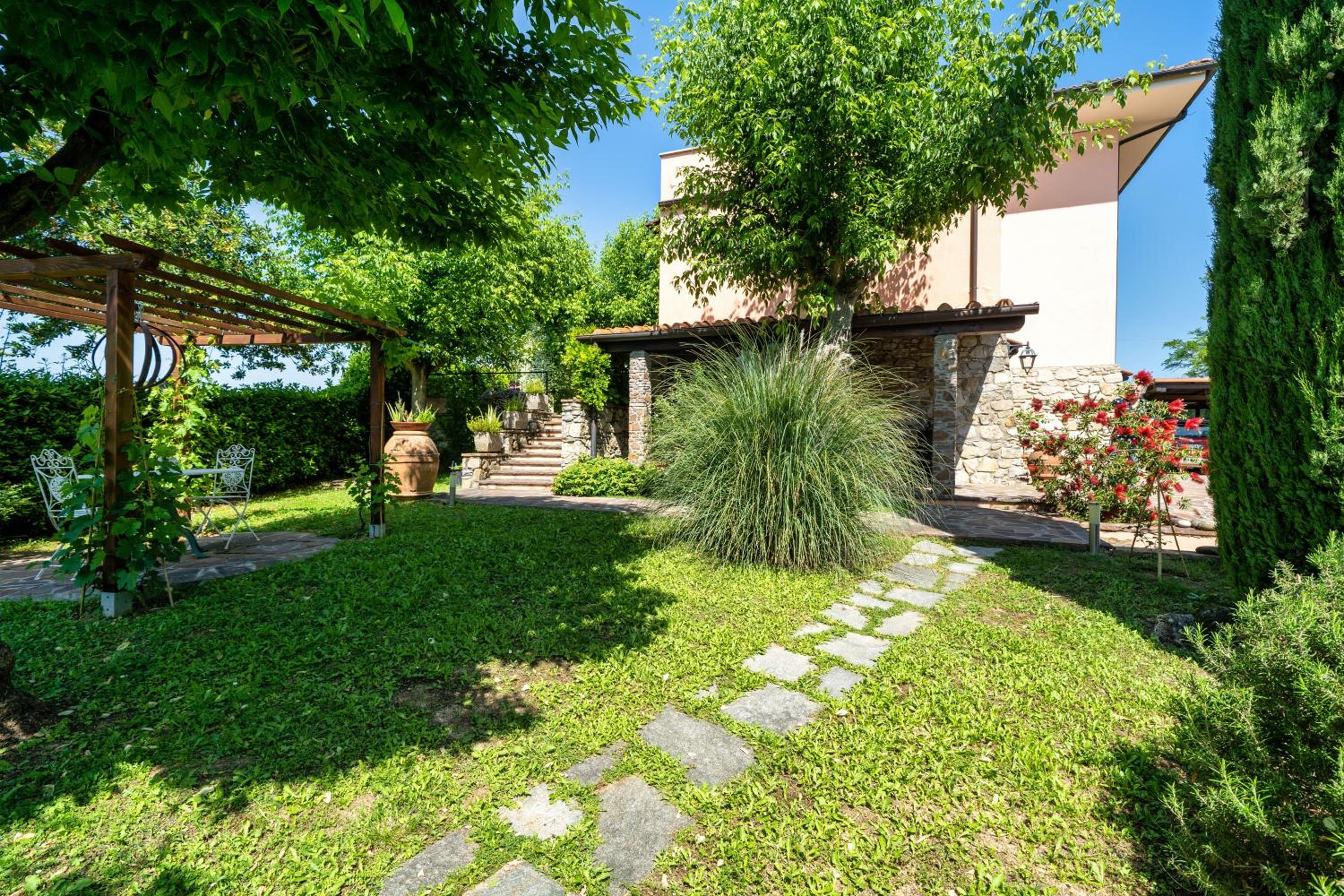 La Veranda - Appartamento con giardino privato view 5