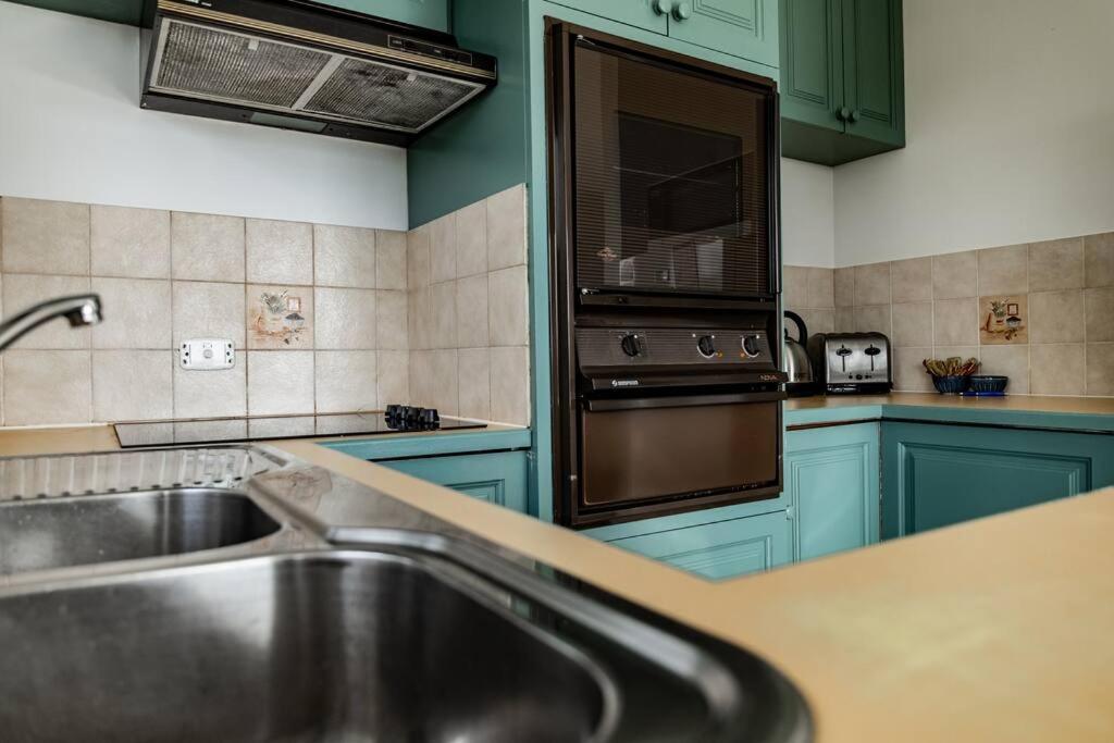 Suncatcher St Helens - Views - Sleeps 4