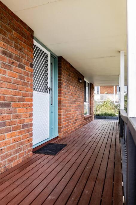 Suncatcher St Helens - Views - Sleeps 4
