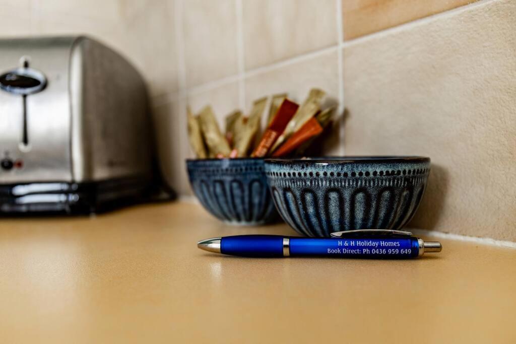 Suncatcher St Helens - Views - Sleeps 4