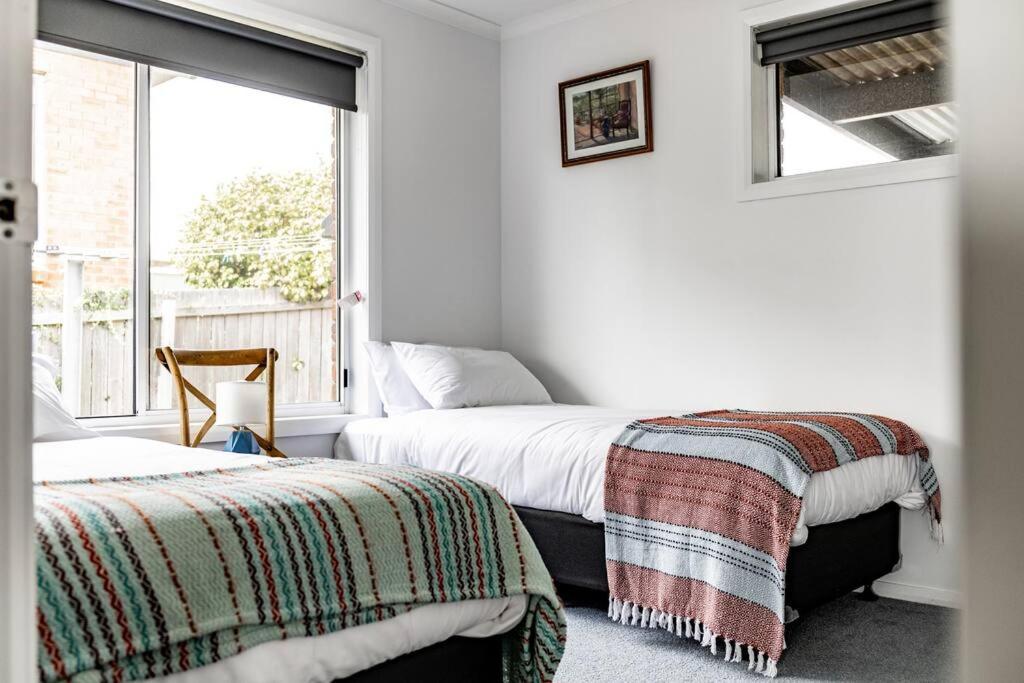 Suncatcher St Helens - Views - Sleeps 4