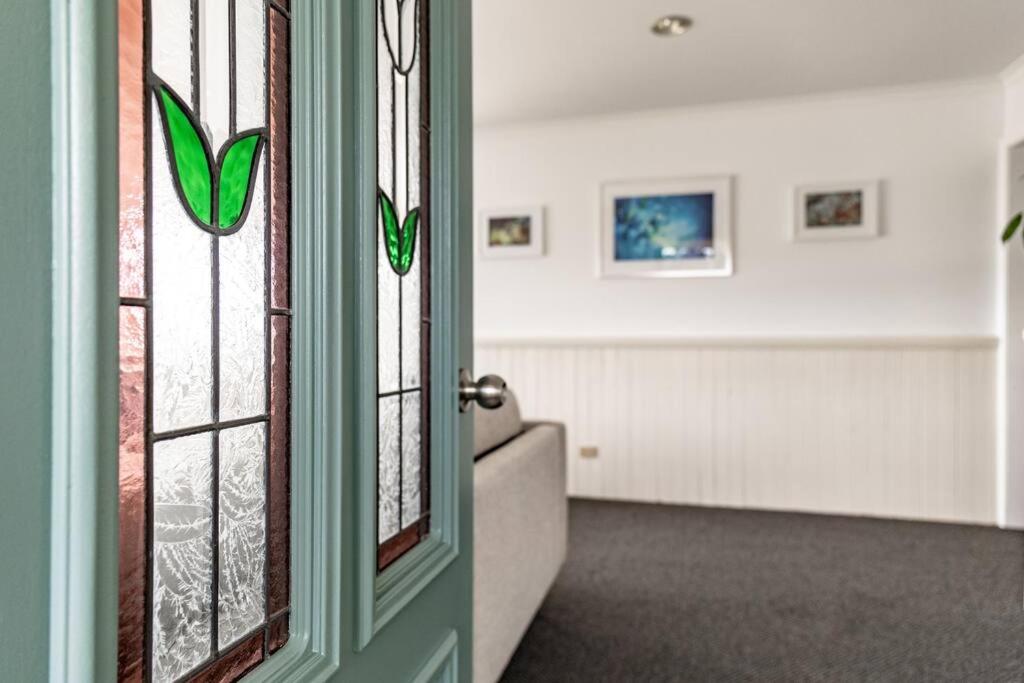 Suncatcher St Helens - Views - Sleeps 4