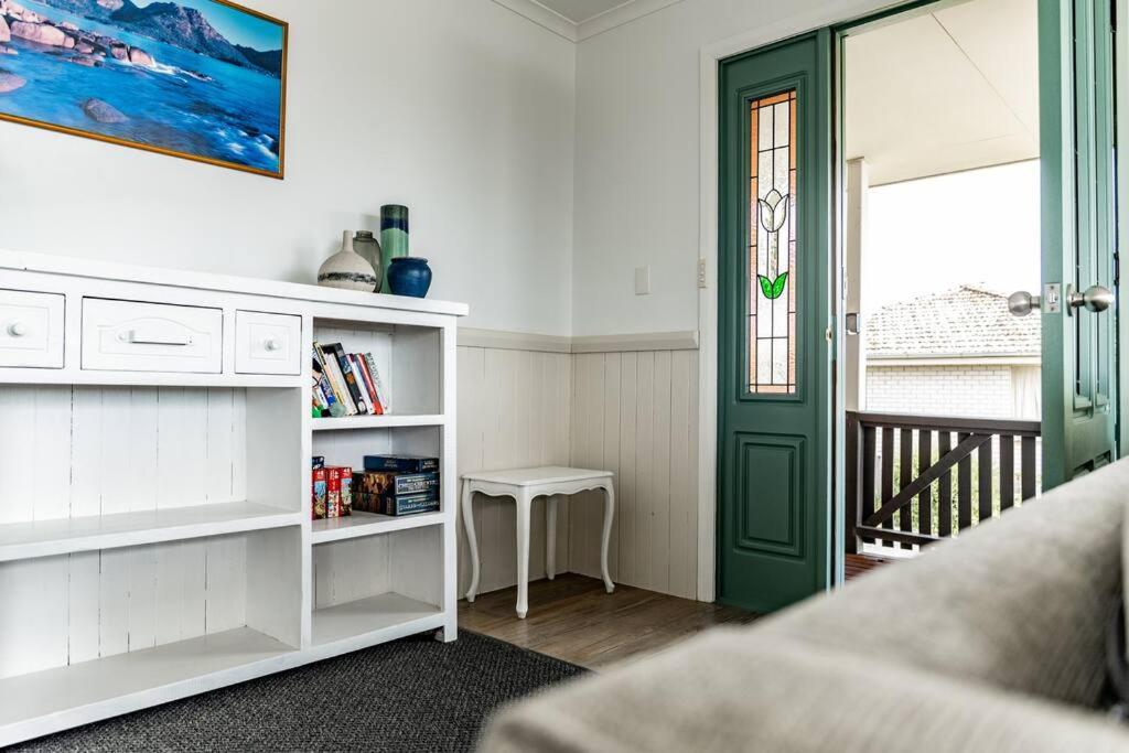 Suncatcher St Helens - Views - Sleeps 4