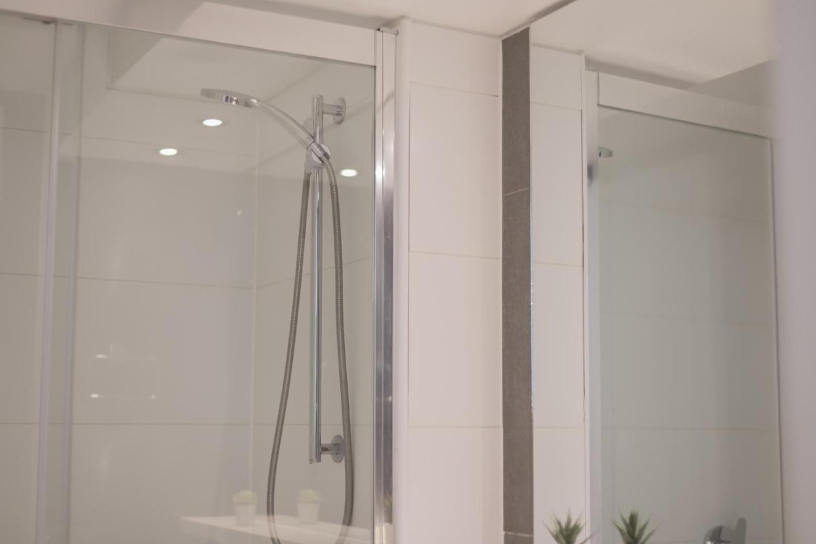 Cozy apartment steps away from Costanera Center
