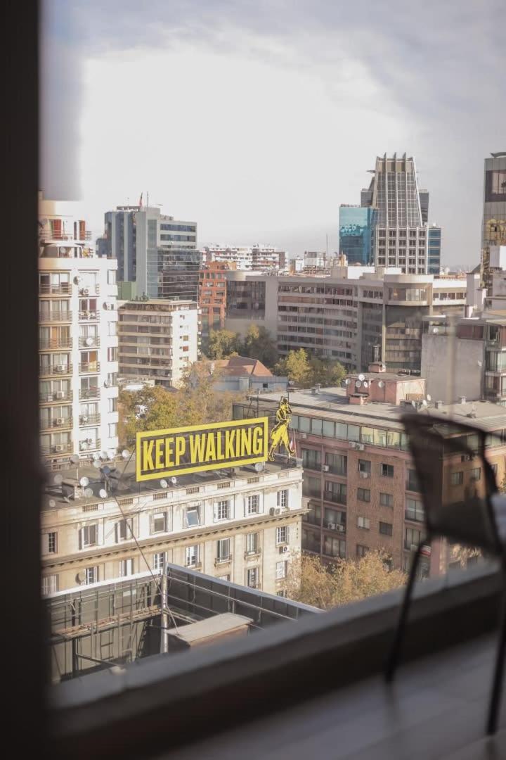 Cozy apartment steps away from Costanera Center