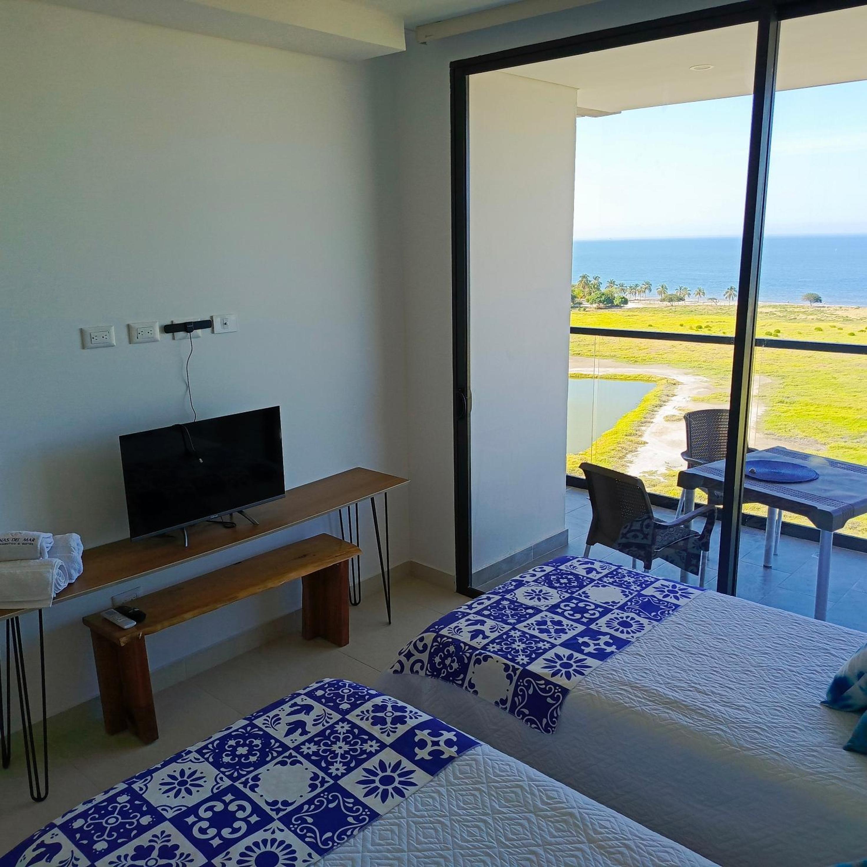 Apt with sunset & beach views
