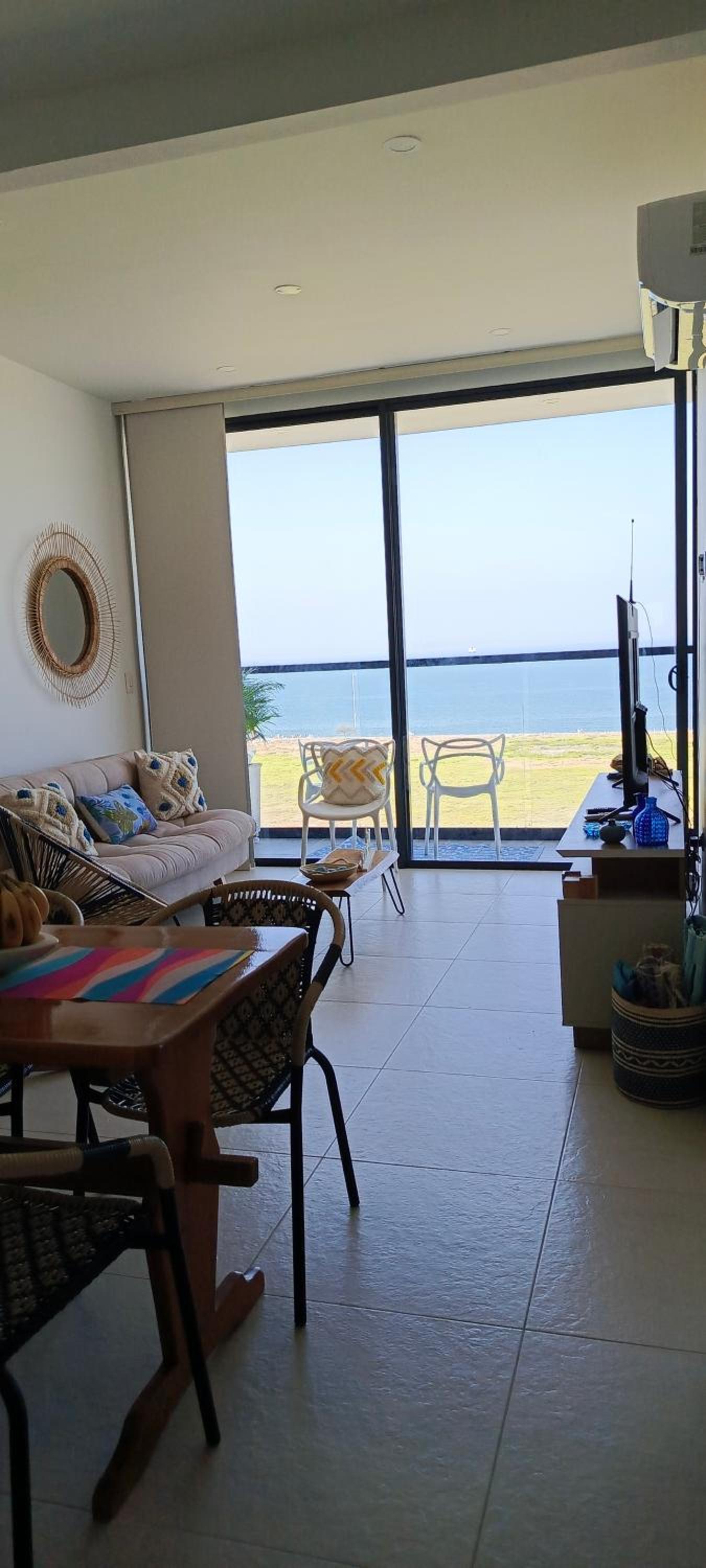 Apt with sunset & beach views