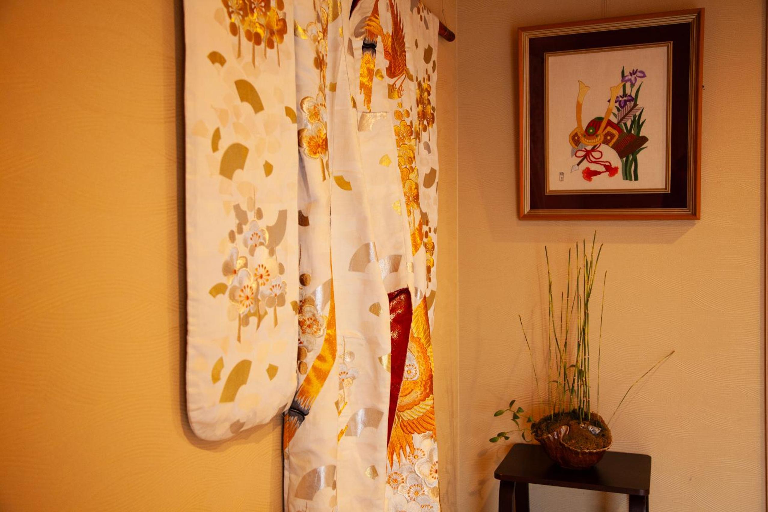 Samurai Suite 2 , 15mins from Kyoto Eki , 5 mins to Arashiyama view 2