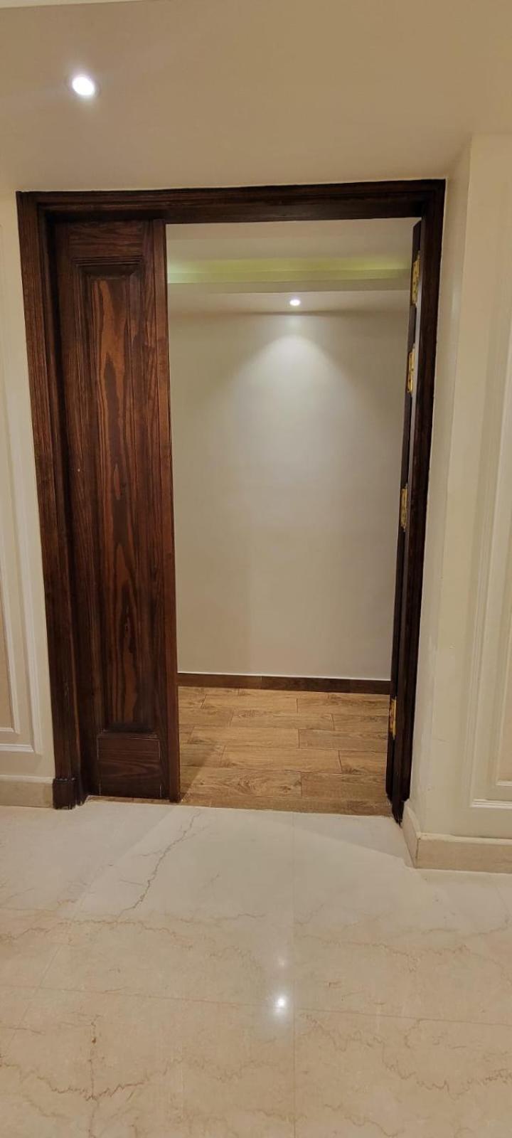 Luxury apartments Mohandisem 703
