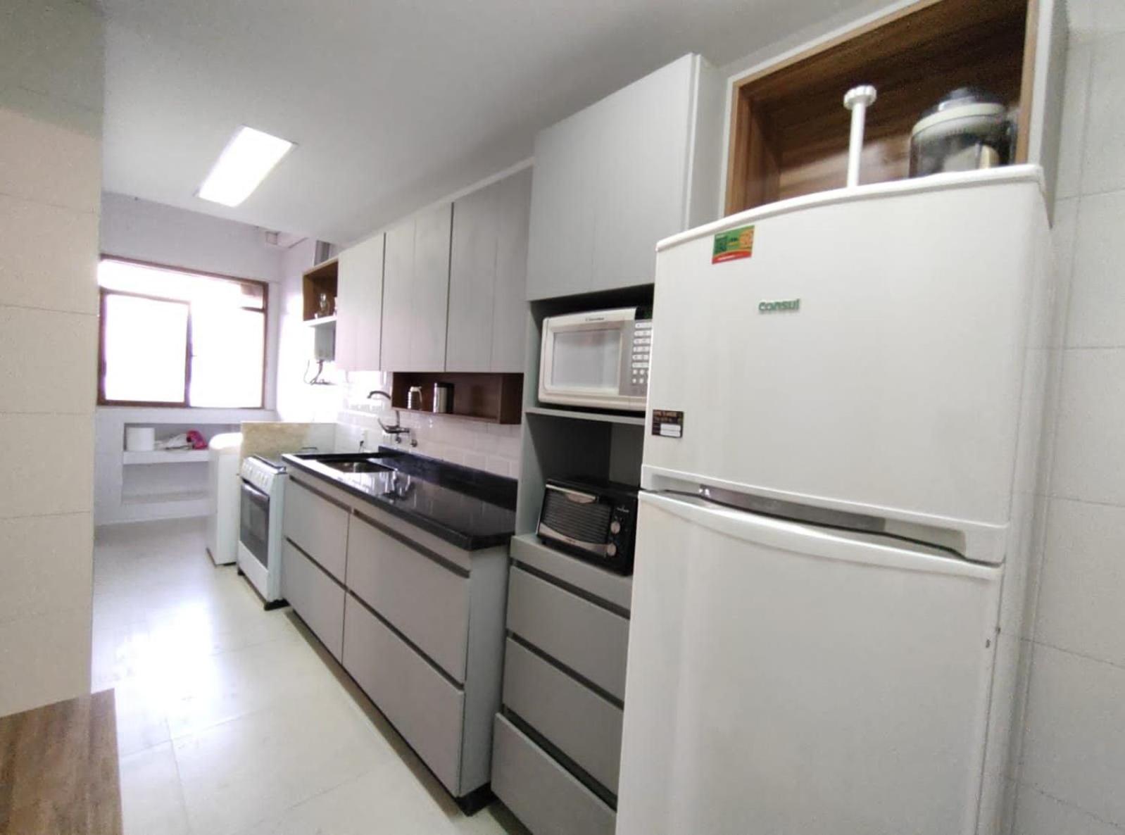 MS145. Excelente apartamento em andar alto no Arpoador!