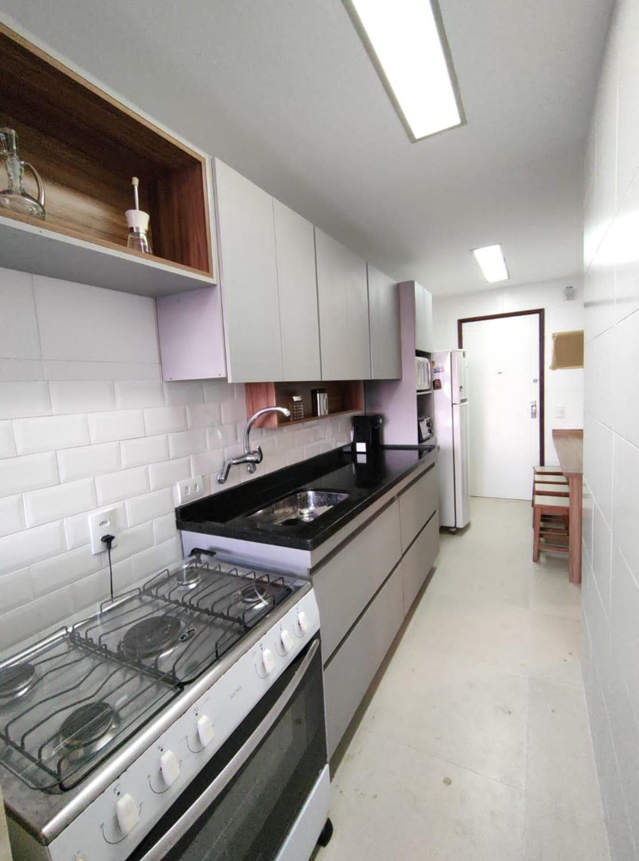 MS145. Excelente apartamento em andar alto no Arpoador!