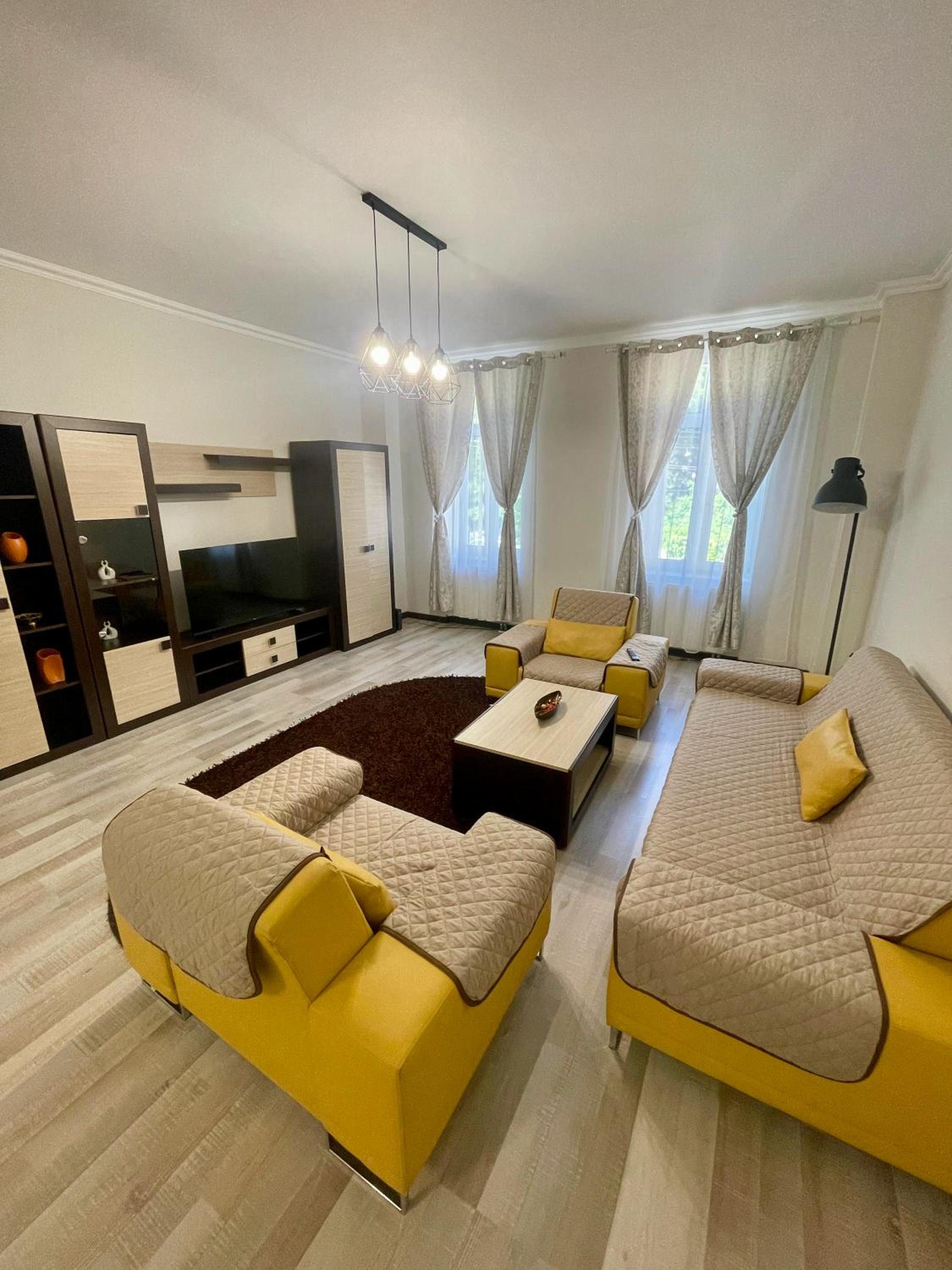 Enjoy Apartments - Central Villa Retreat view 2