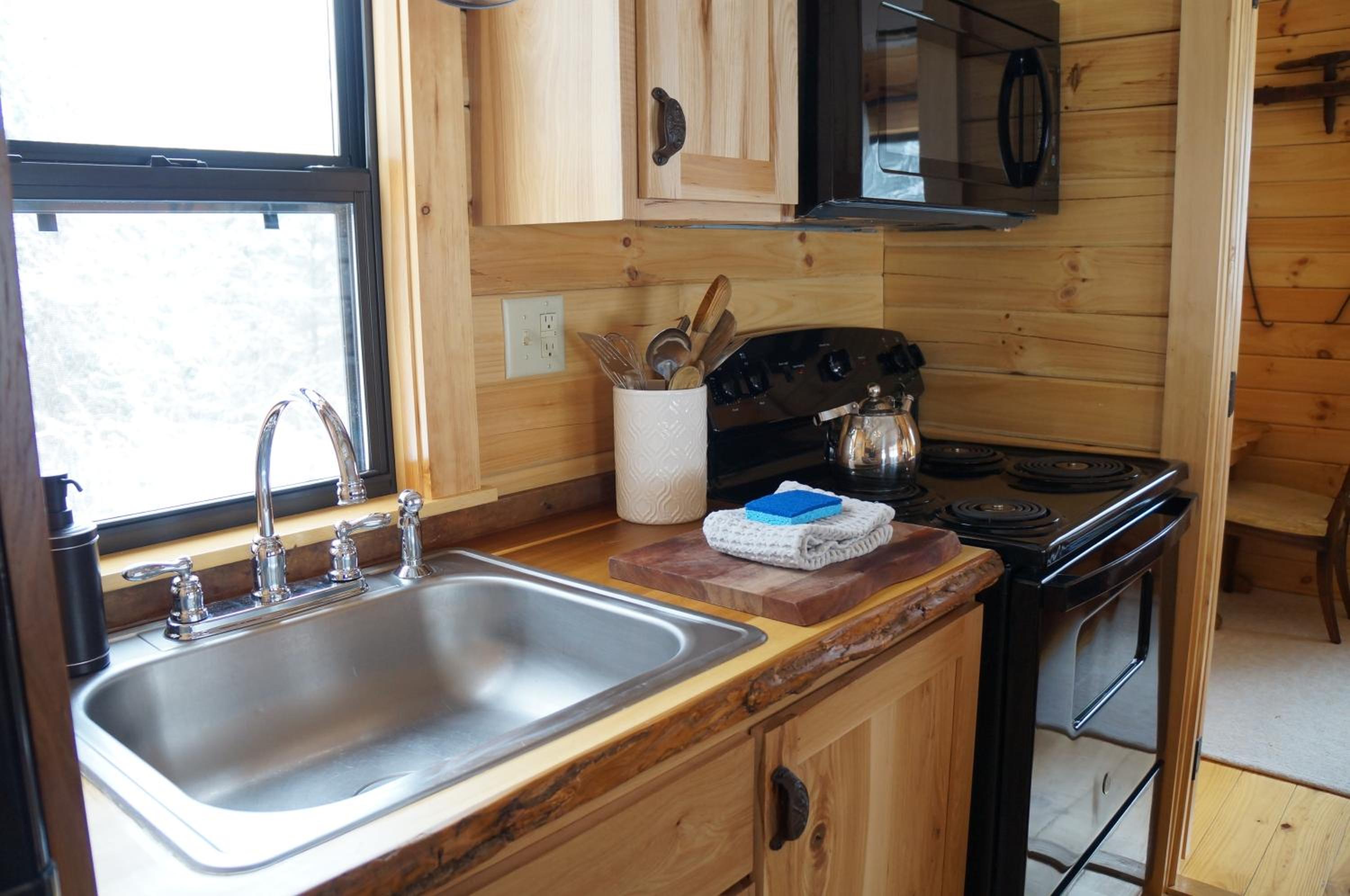 Moonlight Woods - Gardener's Log Cabin - Property Image 26